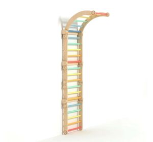 BusyKids Selbstgebauter Parallelbarren aus Holz mit Regenbogenstange